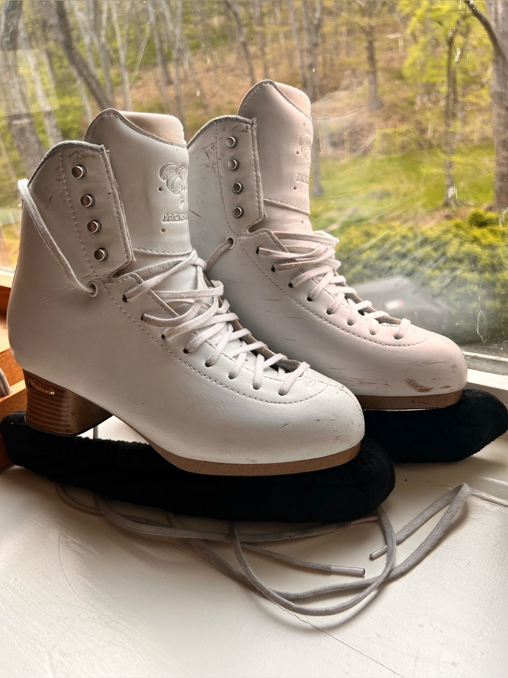 Jackson Figure Skates!